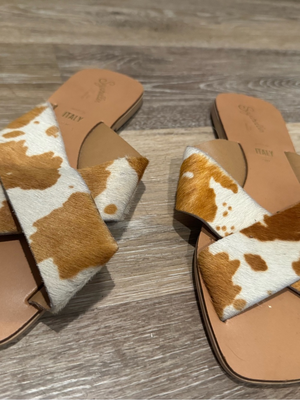 SEYCHELLES Revolve Total Relaxation Sandals Cow Hide Pony Hair Sandals - Picture 3 of 7